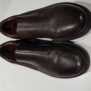 Born  men's leather upper slip on shoes size 12M